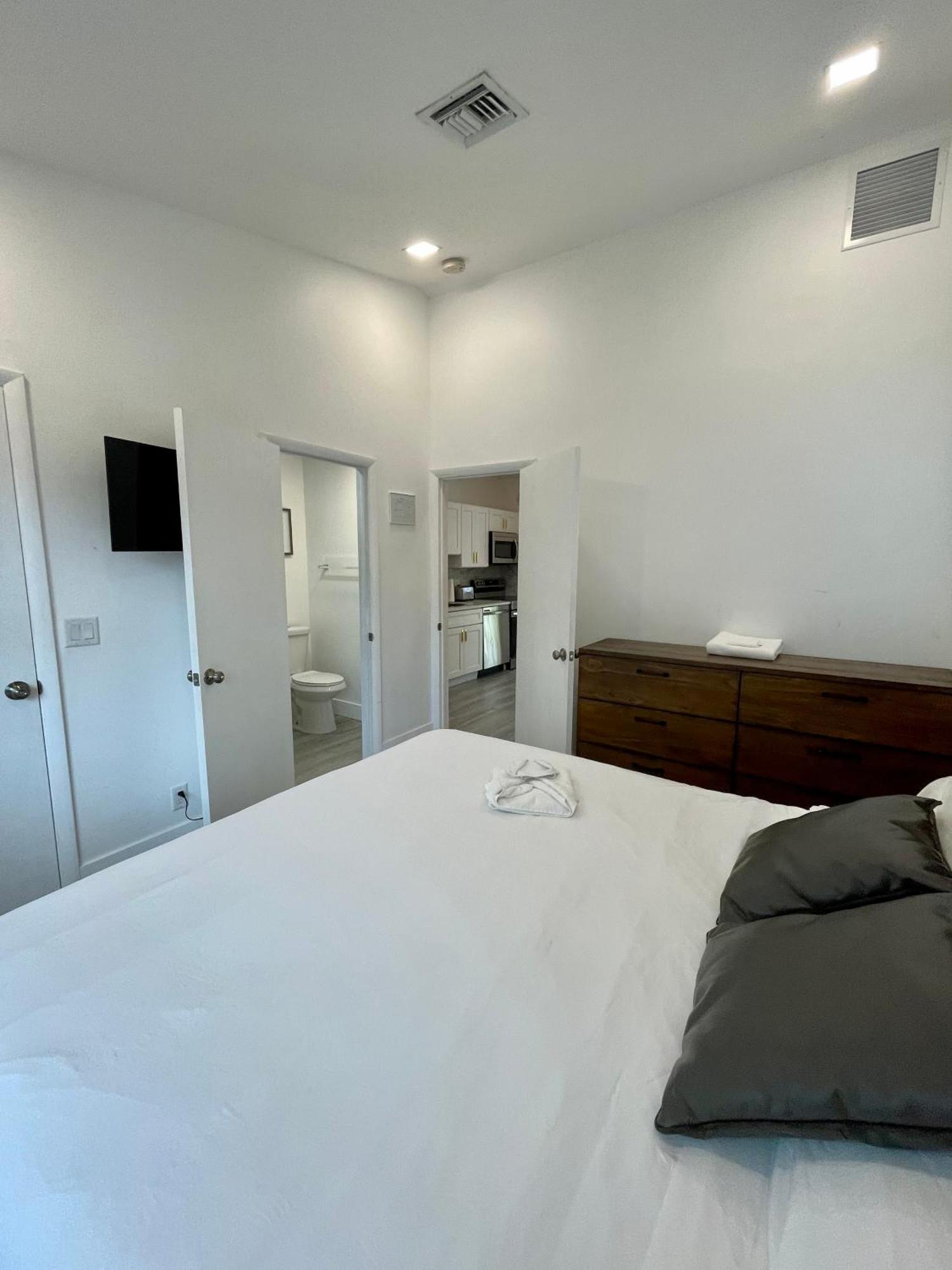 Modern Riverview Apartments Fort Lauderdale Eksteriør bilde
